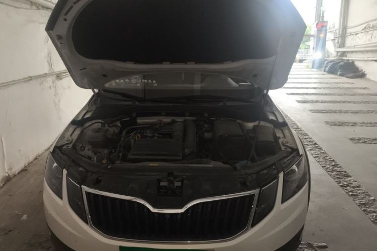 Used Skoda Octavia 2018 Station Wagon TSI230 DSG Comfort Edition Engine Bay