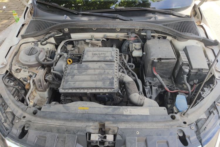 Used Skoda Octavia 2018 1.6L Automatic Luxury Edition Engine Bay