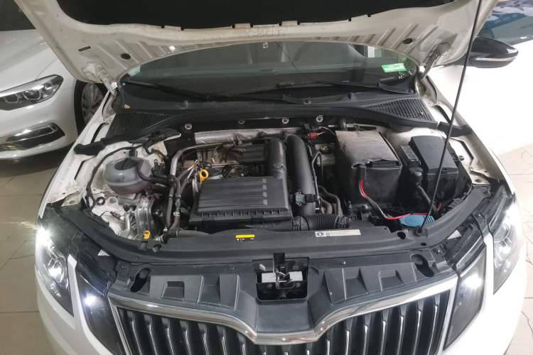 Used Skoda Octavia 2018 Station Wagon TSI230 DSG Luxury Edition Engine Bay