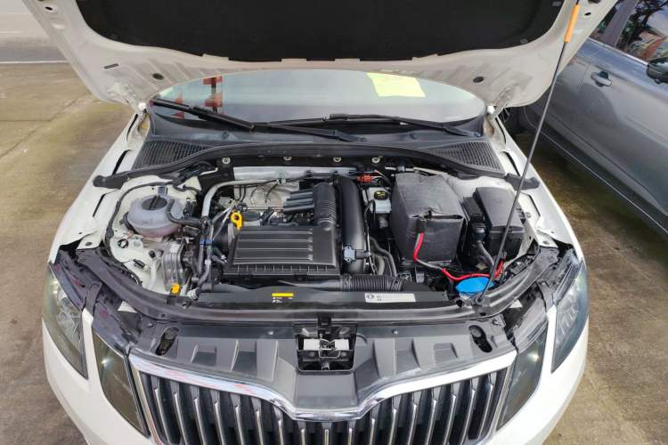 Used Skoda Octavia 2018 TSI230 DSG Luxury Edition Engine Bay