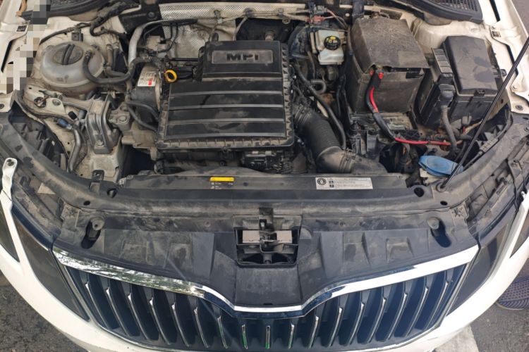 Used Skoda Octavia 2018 1.6L Automatic Luxury Edition Engine Bay