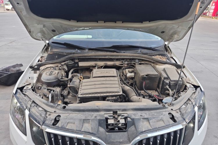 Used Skoda Octavia 2018 1.6L Automatic Luxury Edition Engine Bay