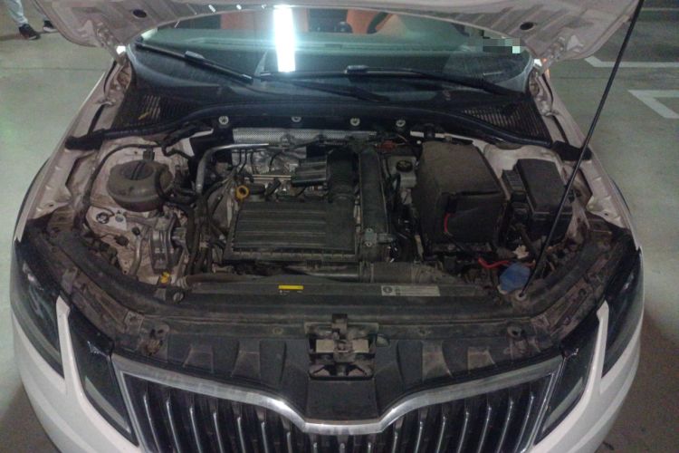 Used Skoda Octavia 2018 Station Wagon TSI280 DSG Luxury Edition Engine Bay