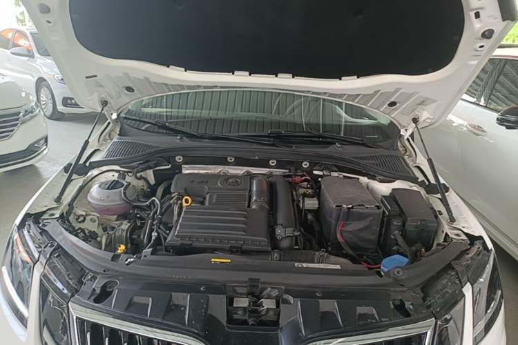 Used Skoda Octavia 2018 Station Wagon TSI230 DSG Luxury Edition Engine Bay