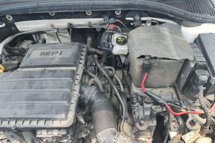 Used Skoda Octavia 2018 1.6L Automatic Luxury Edition Engine Bay Left