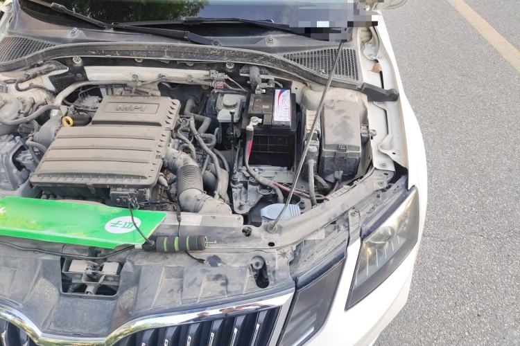 Used Skoda Octavia 2018 1.6L Automatic Luxury Edition Engine Bay Left