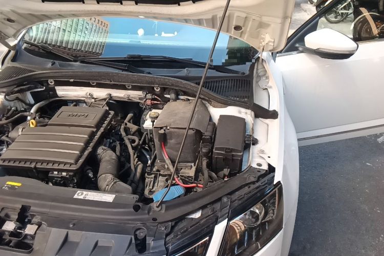 Used Skoda Octavia 2018 1.6L Automatic Luxury Edition Engine Bay Left
