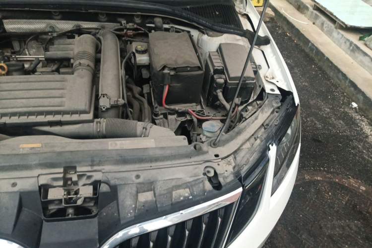 Used Skoda Octavia 2018 TSI230 DSG Luxury Edition Engine Bay Left