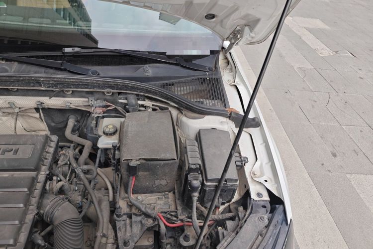 Used Skoda Octavia 2018 1.6L Automatic Luxury Edition Engine Bay Left