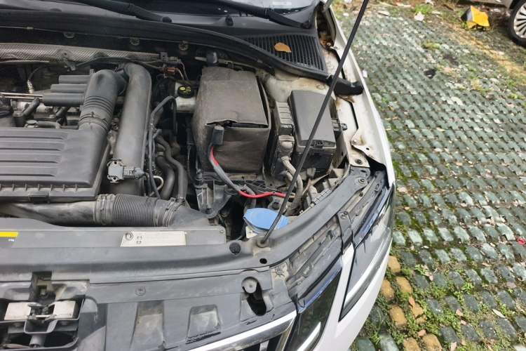 Used Skoda Octavia 2018 TSI280 DSG Flagship Edition Engine Bay Left
