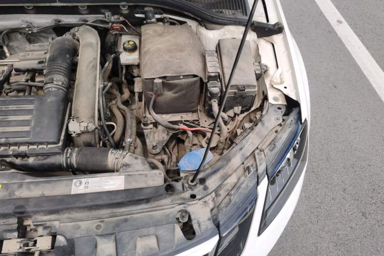 Used Skoda Octavia 2018 TSI230 DSG Luxury Edition Engine Bay Left