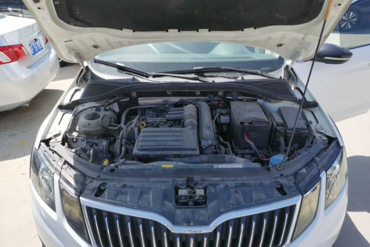 Used Skoda Octavia 2018 Station Wagon TSI230 DSG Luxury Edition Engine Bay