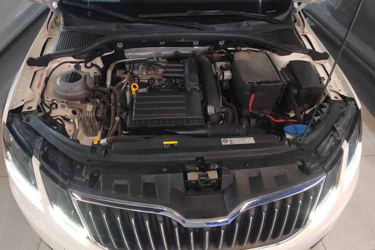 Used Skoda Octavia 2018 Station Wagon TSI280 DSG Flagship Edition Engine Bay