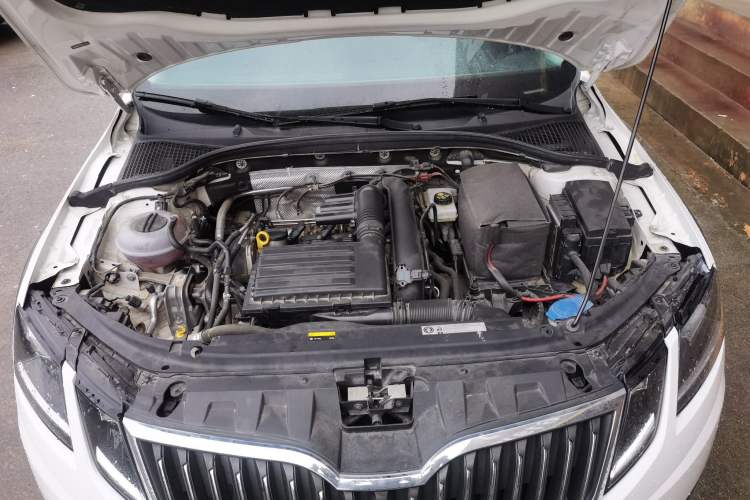 Used Skoda Octavia 2018 Station Wagon TSI280 DSG Luxury Edition Engine Bay