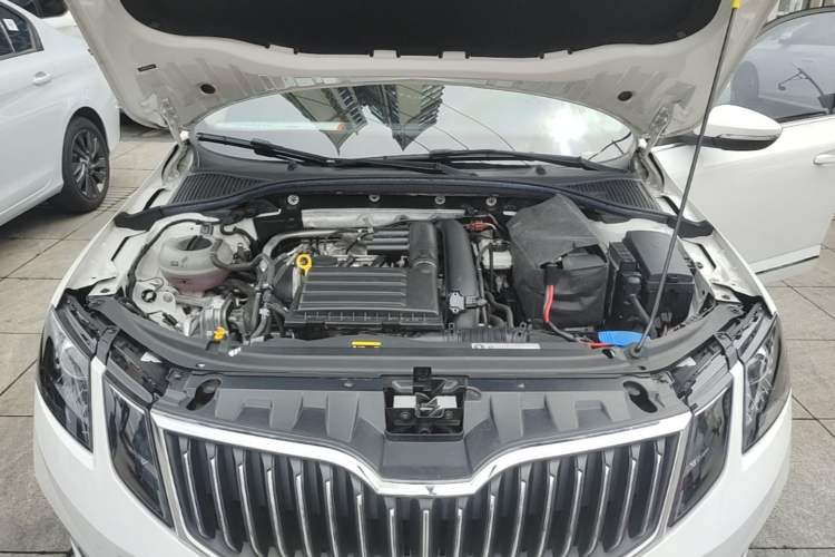 Used Skoda Octavia 2018 TSI230 DSG Luxury Edition Engine Bay