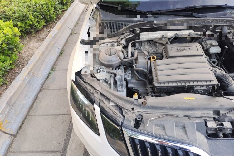 Used Skoda Octavia 2018 1.6L Automatic Luxury Edition Engine Bay Right