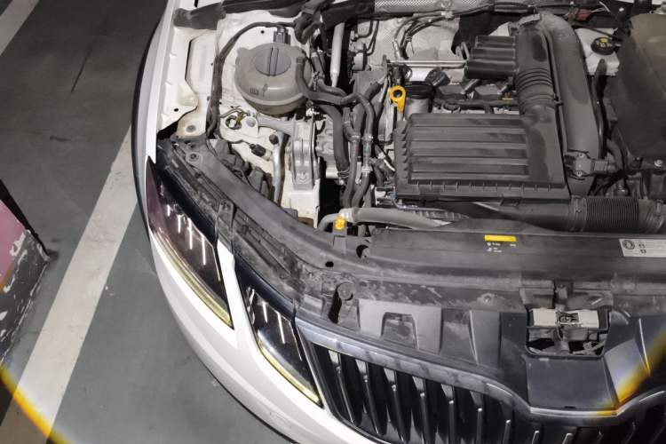 Used Skoda Octavia 2018 Station Wagon TSI280 DSG Luxury Edition Engine Bay Right