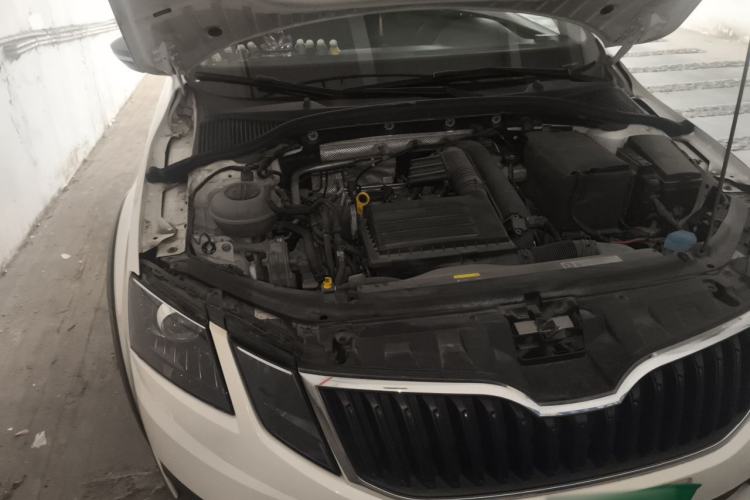 Used Skoda Octavia 2018 Station Wagon TSI230 DSG Comfort Edition Engine Bay Right