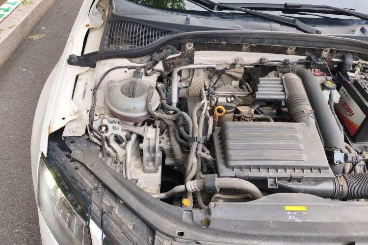 Used Skoda Octavia 2018 TSI230 DSG Luxury Edition Engine Bay Right