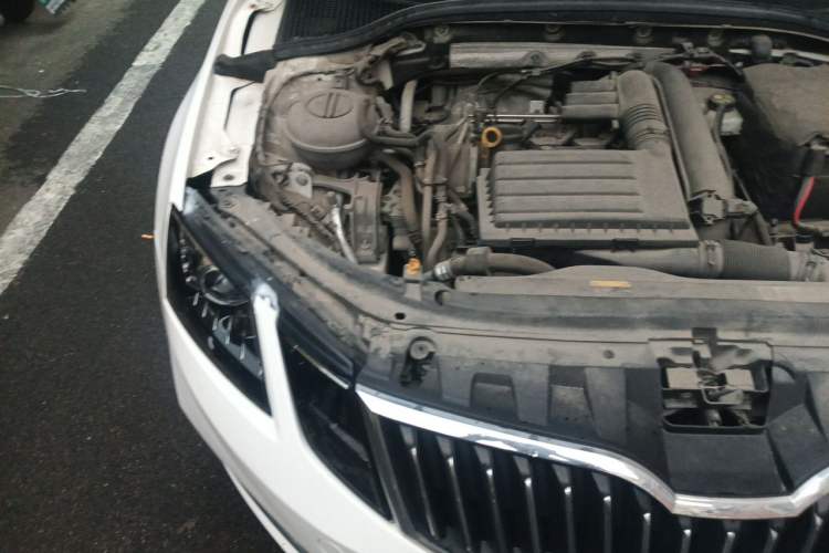 Used Skoda Octavia 2018 TSI230 DSG Luxury Edition Engine Bay Right
