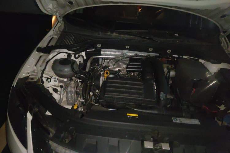 Used Skoda Octavia 2018 TSI230 DSG Luxury Edition Engine Bay Right