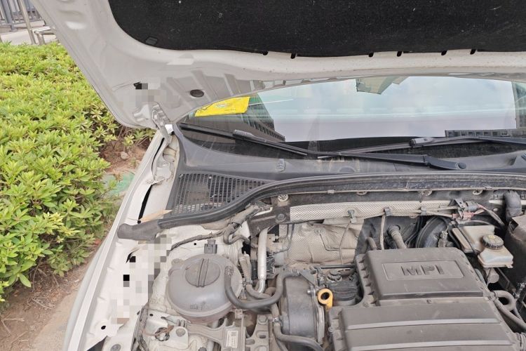 Used Skoda Octavia 2018 1.6L Automatic Luxury Edition Engine Bay Right