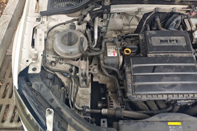 Used Skoda Octavia 2018 1.6L Automatic Luxury Edition Engine Bay Right