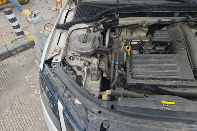 Used Skoda Octavia 2018 TSI230 DSG Luxury Edition Engine Bay Right