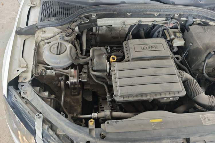 Used Skoda Octavia 2018 1.6L Automatic Luxury Edition Engine Bay Right