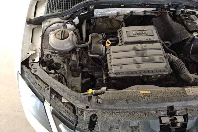 Used Skoda Octavia 2018 1.6L Automatic Luxury Edition Engine Bay Right