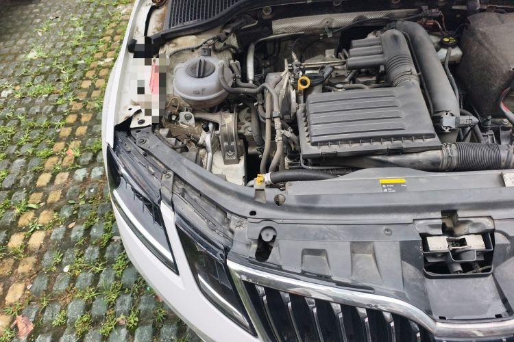 Used Skoda Octavia 2018 TSI280 DSG Flagship Edition Engine Bay Right
