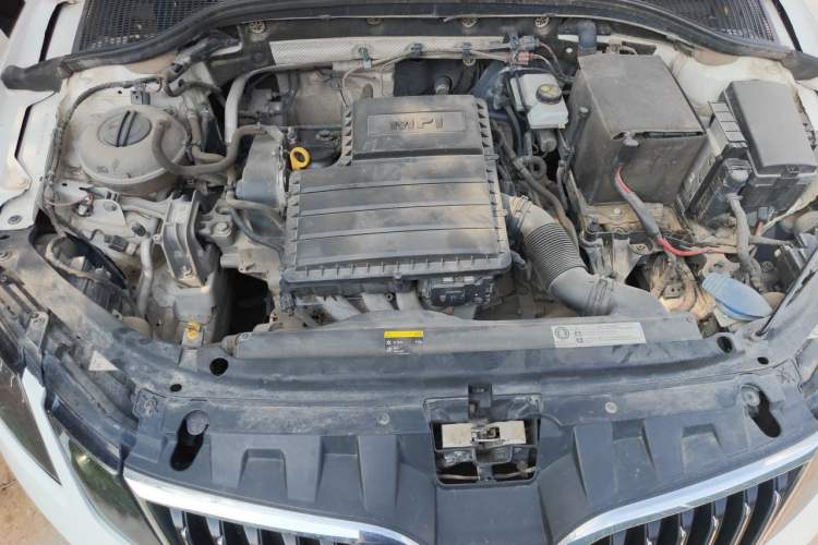 Used Skoda Octavia 2018 1.6L Automatic Luxury Edition Engine Bay