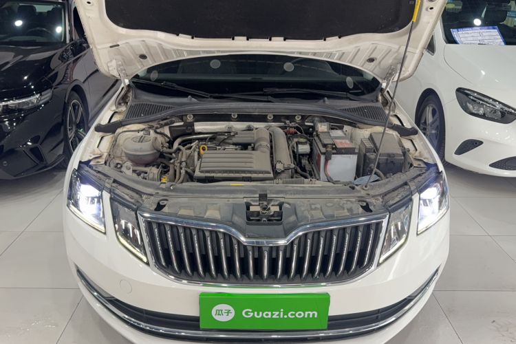 Used Skoda Octavia 2018 TSI280 DSG Luxury Edition Engine Bay