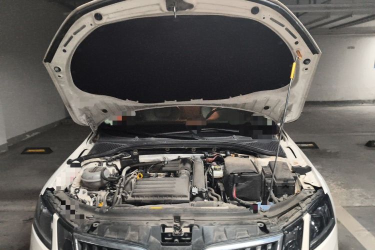 Used Skoda Octavia 2018 TSI280 DSG Flagship Edition Engine Bay