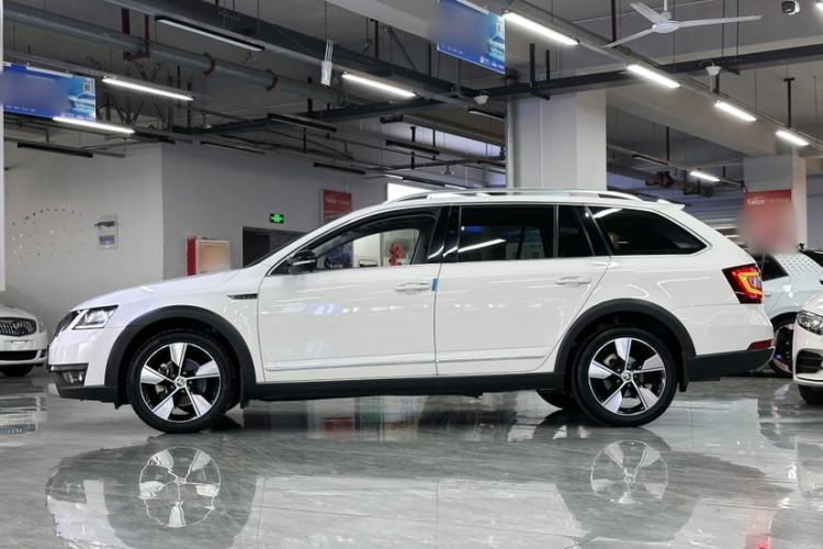 Used Skoda Octavia 2018 Station Wagon TSI280 DSG Luxury Edition Exterior 1