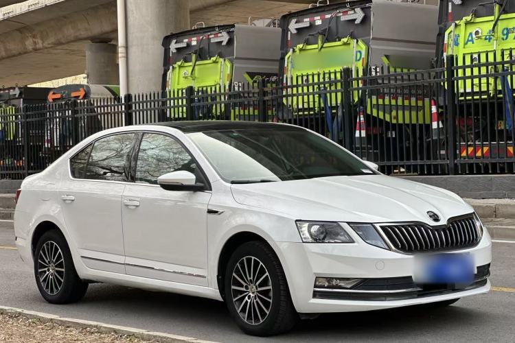 Used Skoda Octavia 2018 TSI230 DSG Luxury Edition Exterior 13