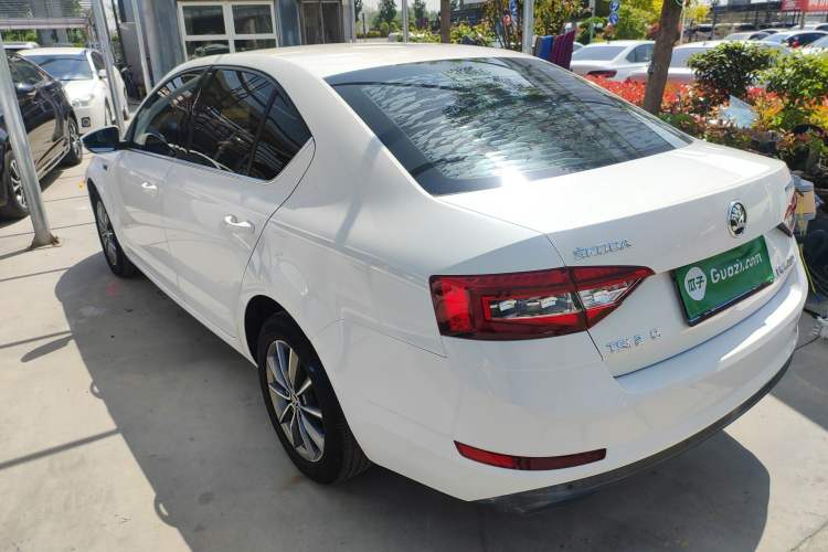 Used Skoda Octavia 2018 TSI230 DSG Comfort Edition Exterior 2