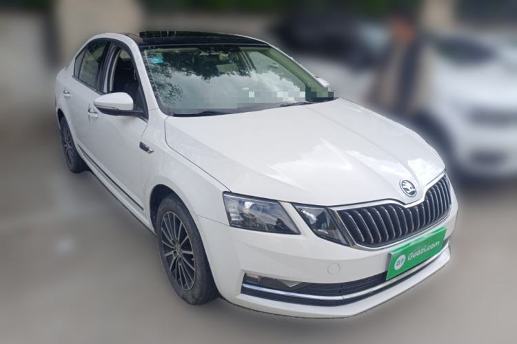 Used Skoda Octavia 2018 TSI230 DSG Luxury Edition Exterior 2