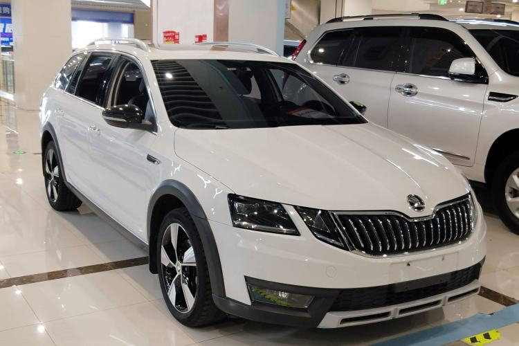 Used Skoda Octavia 2018 Station Wagon TSI280 DSG Luxury Edition Exterior 2