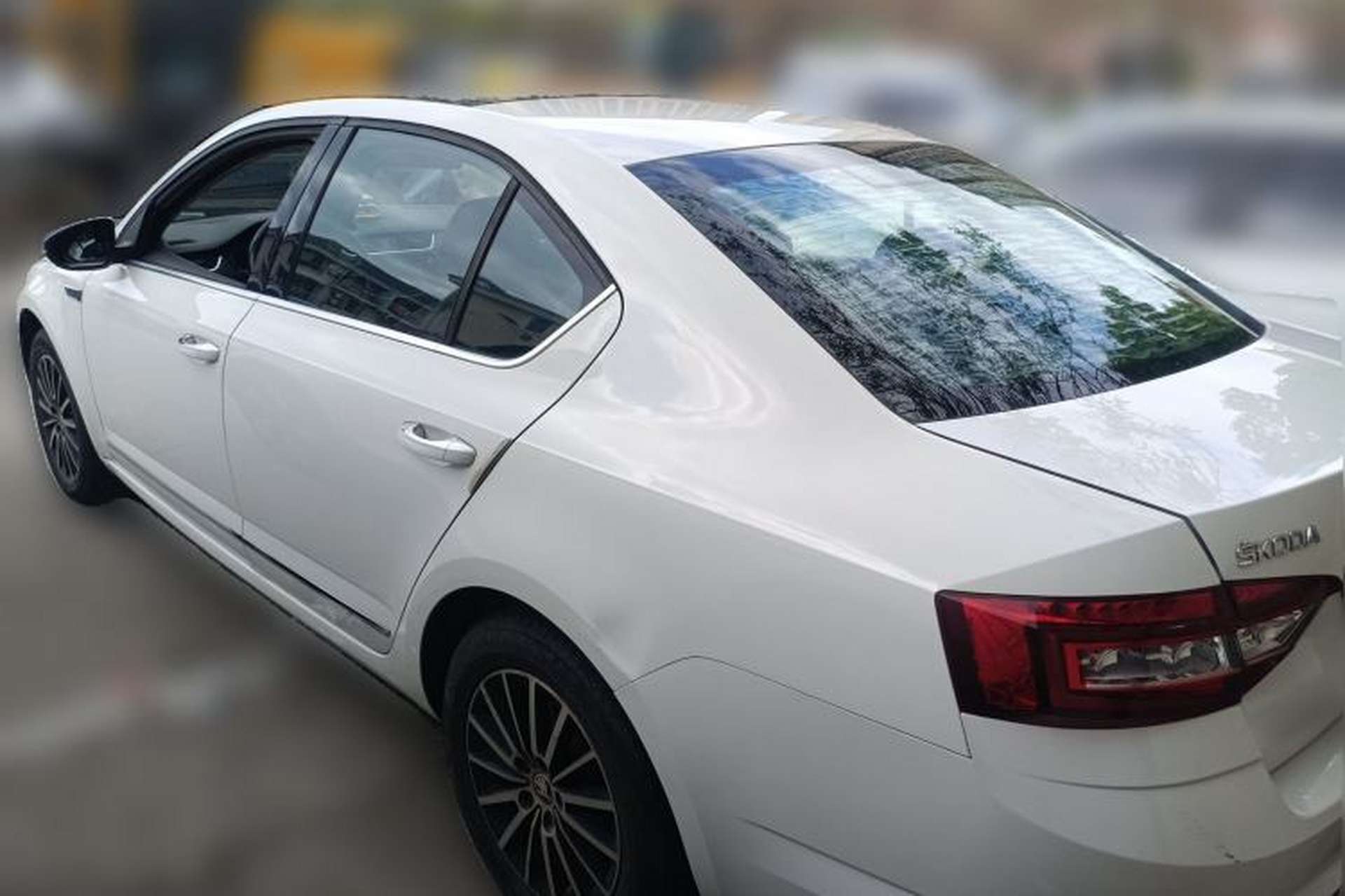 Used Skoda Octavia 2018 TSI230 DSG Luxury Edition Exterior 3