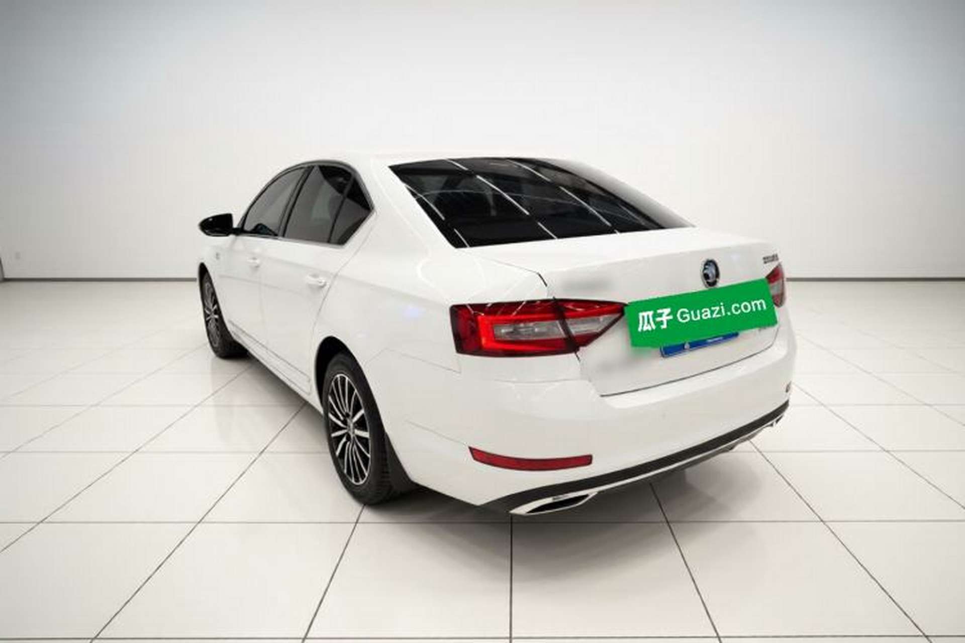 Used Skoda Octavia 2018 TSI230 DSG Luxury Edition Exterior 3