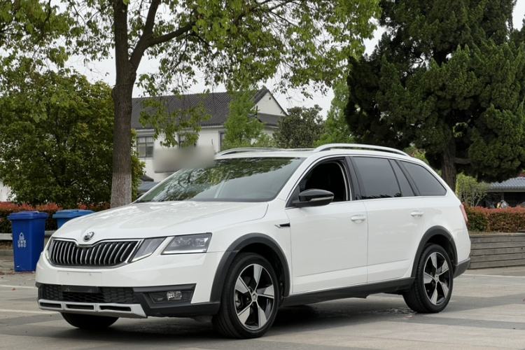 Used Skoda Octavia 2018 Station Wagon TSI280 DSG Luxury Edition Exterior 3