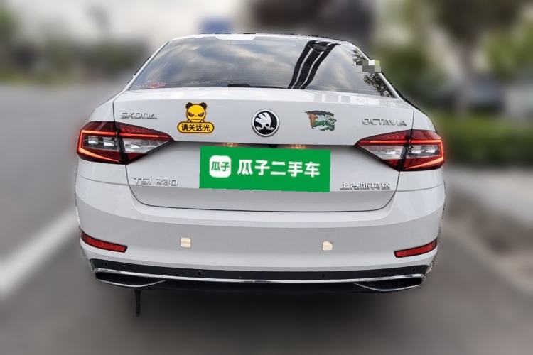 Used Skoda Octavia 2018 TSI230 DSG Luxury Edition Exterior 4