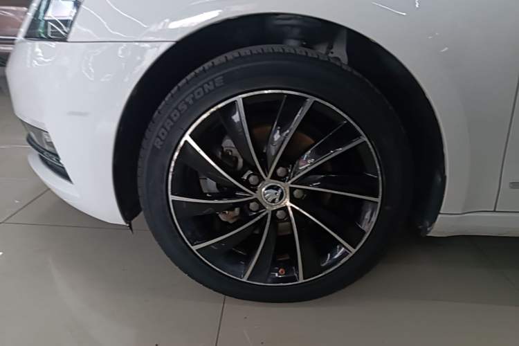 Used Skoda Octavia 2018 TSI280 DSG Flagship Edition Exterior 4