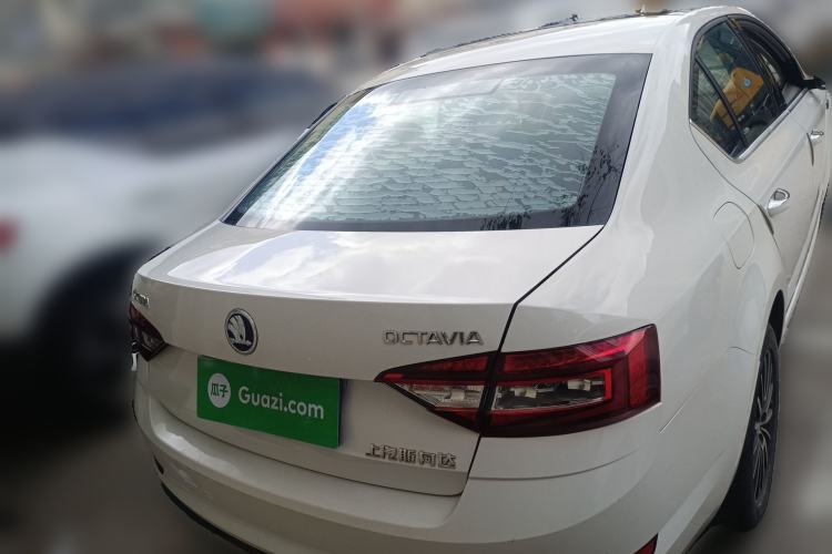 Used Skoda Octavia 2018 TSI230 DSG Luxury Edition Exterior 4
