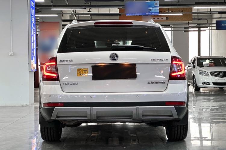 Used Skoda Octavia 2018 Station Wagon TSI280 DSG Luxury Edition Exterior 4