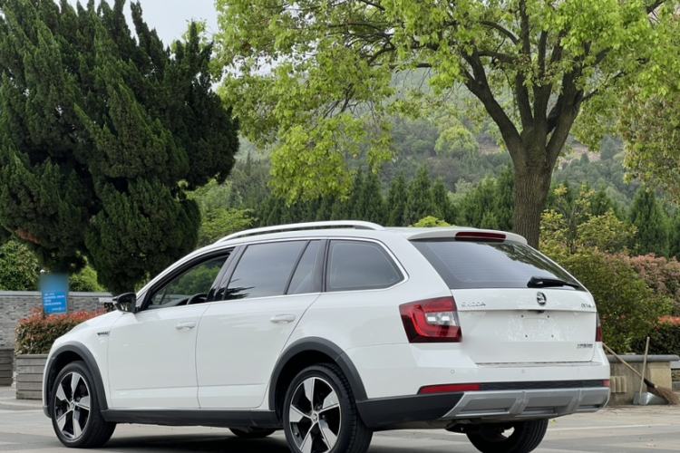 Used Skoda Octavia 2018 Station Wagon TSI280 DSG Luxury Edition Exterior 4