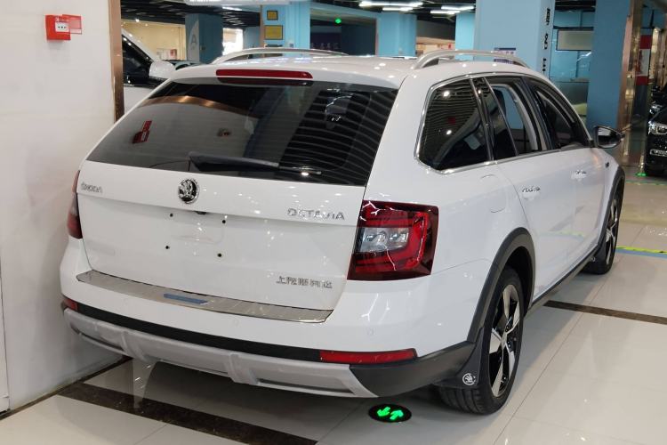Used Skoda Octavia 2018 Station Wagon TSI280 DSG Luxury Edition Exterior 4