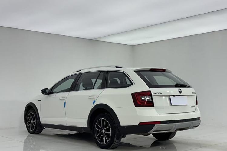 Used Skoda Octavia 2018 Station Wagon TSI230 DSG Luxury Edition Exterior 4
