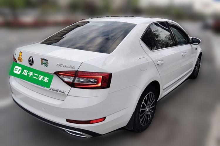 Used Skoda Octavia 2018 TSI230 DSG Luxury Edition Exterior 5